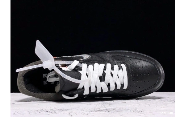 Nike '07 Low Off-White Air   1 MoMA Force  AV5210-001 0708